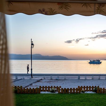 Loutraki Sea Sunset Appartement Buitenkant foto