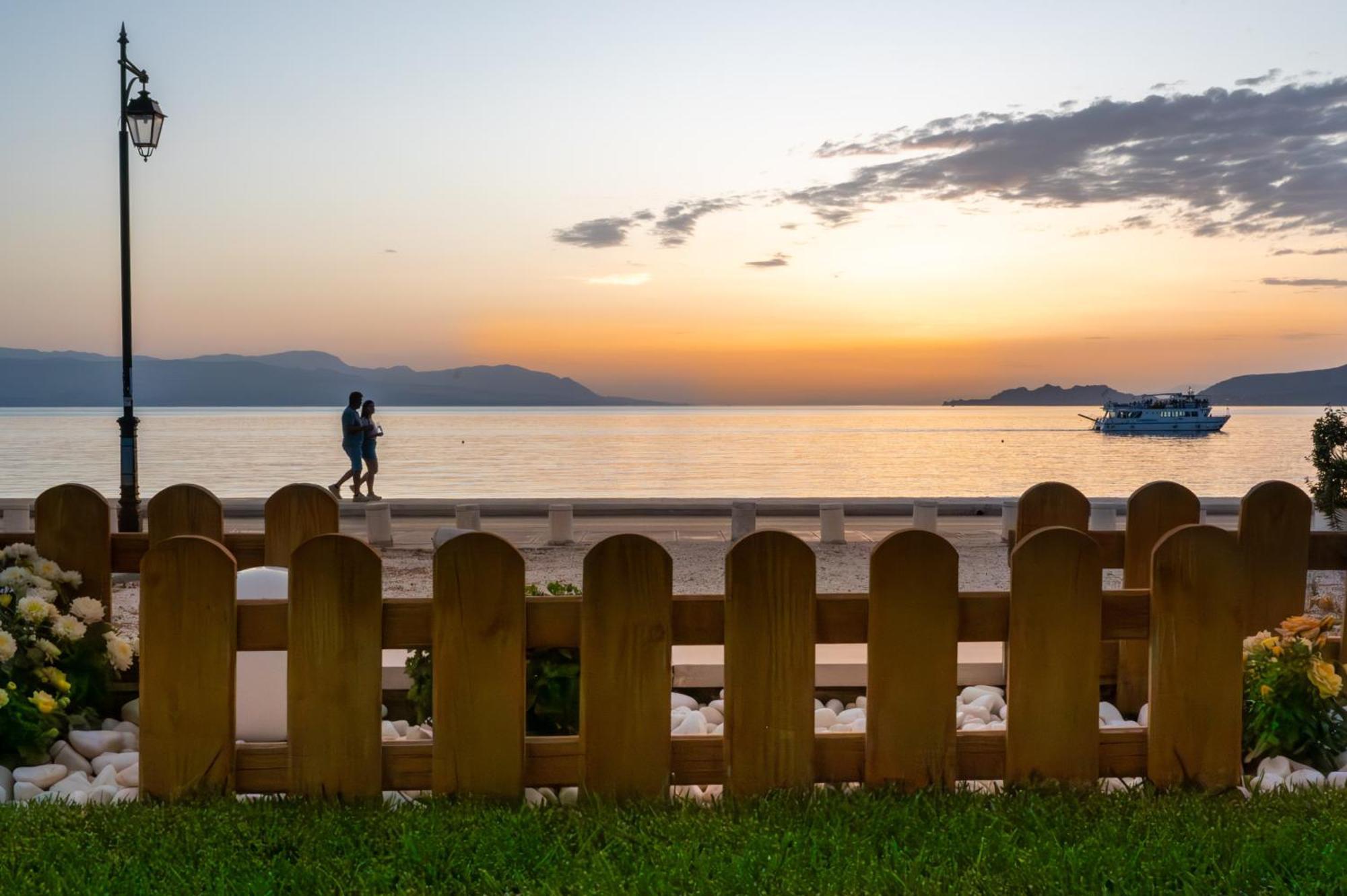 Loutraki Sea Sunset Appartement Buitenkant foto