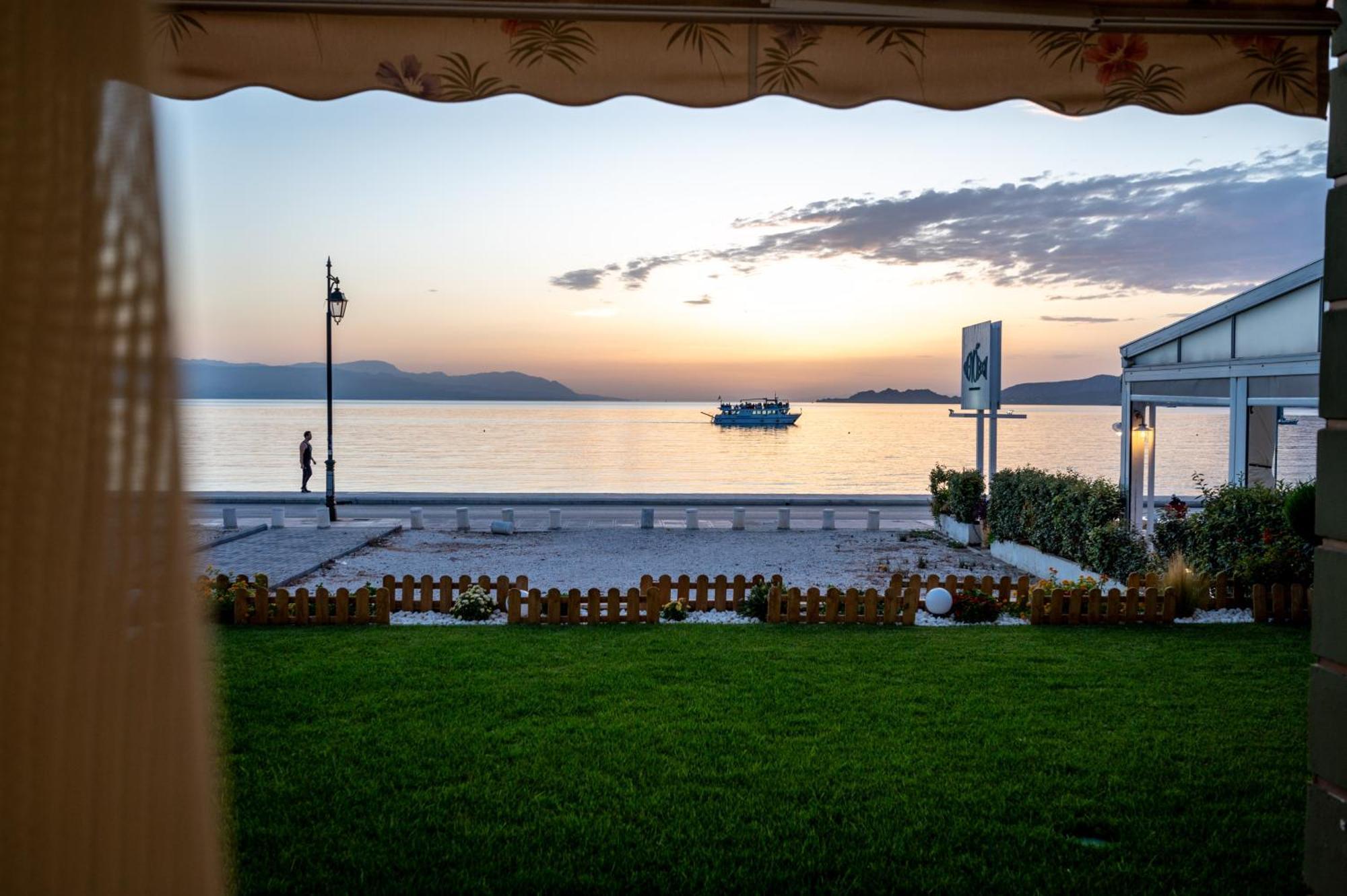 Loutraki Sea Sunset Appartement Buitenkant foto