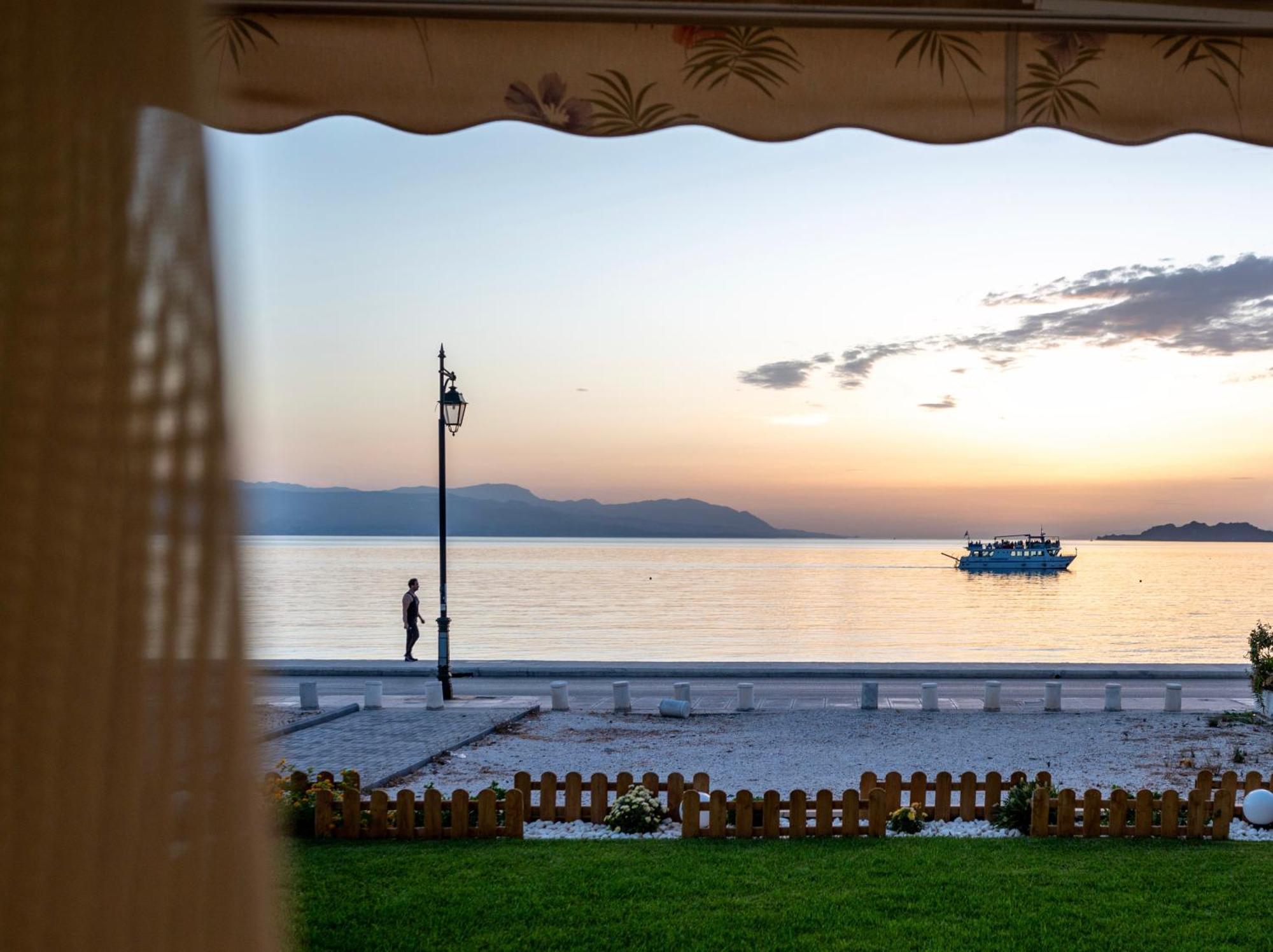 Loutraki Sea Sunset Appartement Buitenkant foto